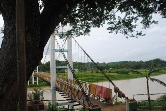 Indo-Bangla international boundary: Barbed wire fencing works start in Sonamura sub-division Indo-Bangla international boundary: Barbed wire fencing works start in Sonamura sub-division
